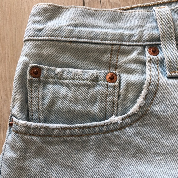 Levi’s 501 Jean Shorts in Light Blue Size 27 - Picture 5 of 11
